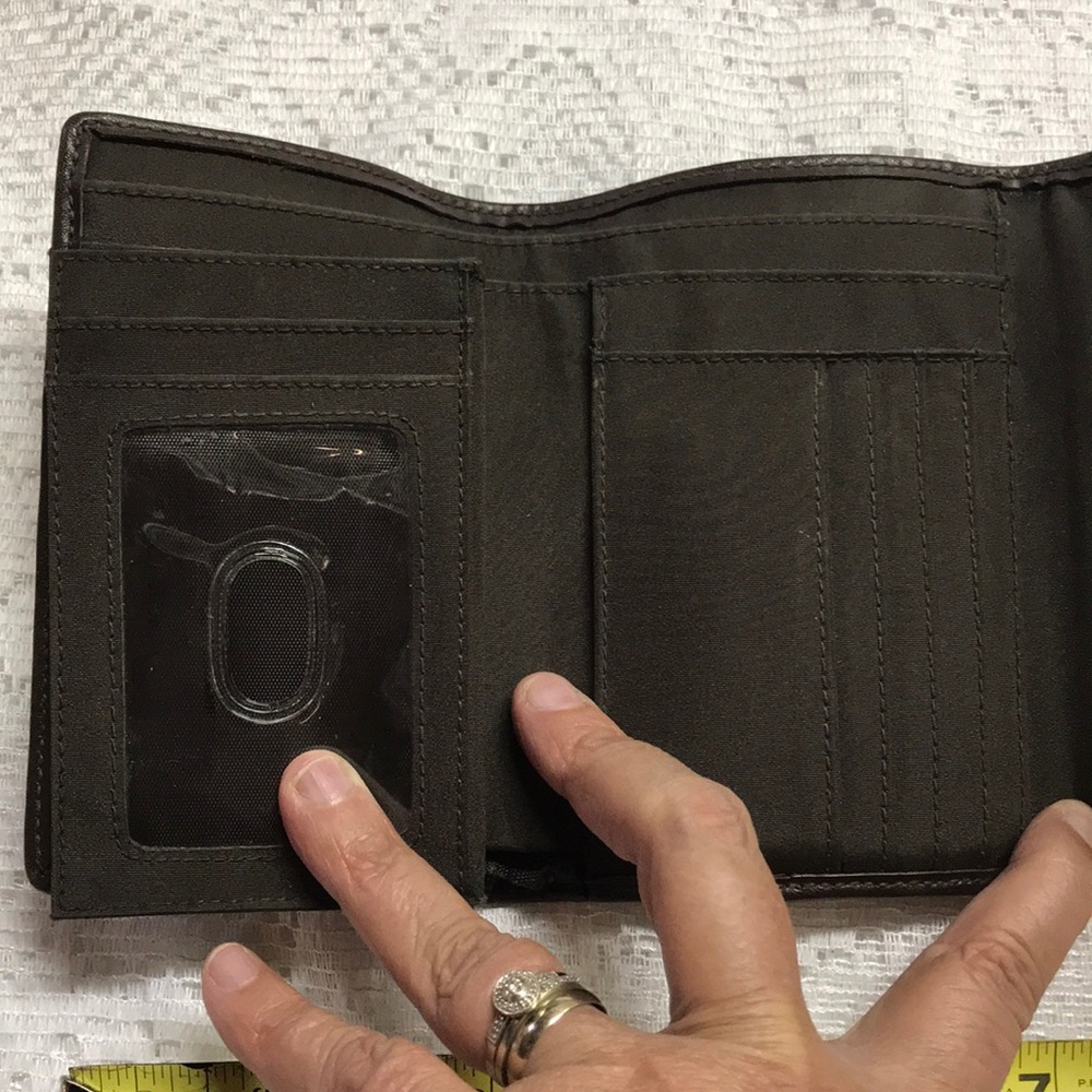 Relic Ladies Wallet - Picture 3 of 5